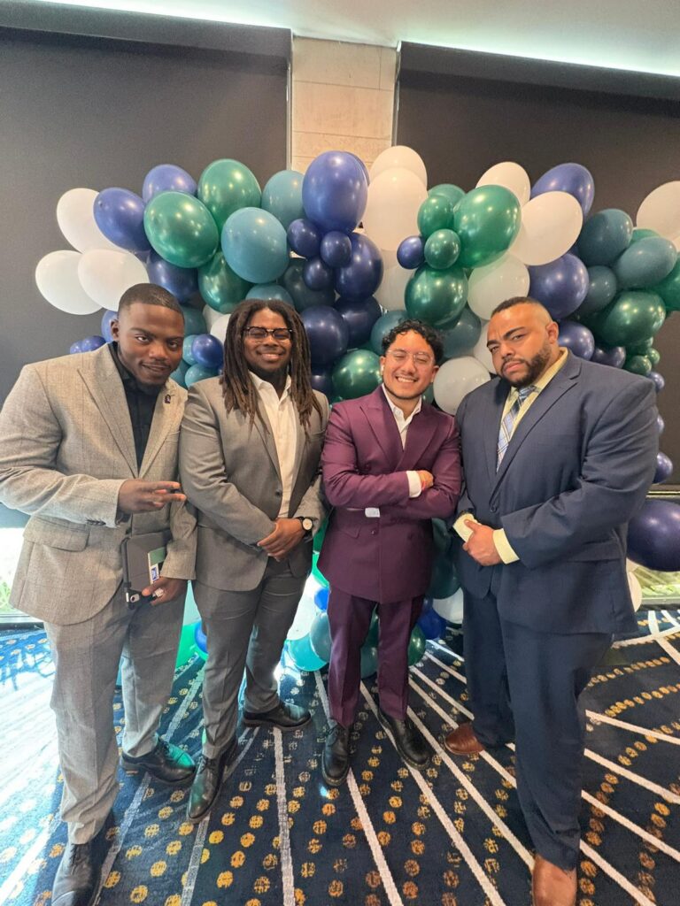 Magnova Inc team collaborating to deliver customer focused business growth solutions